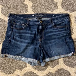 American Eagle midi jean shorts.  Size 18.